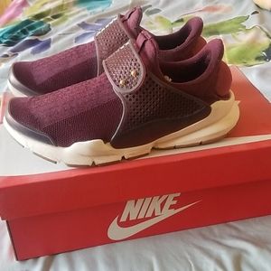 Nike Sock Darts